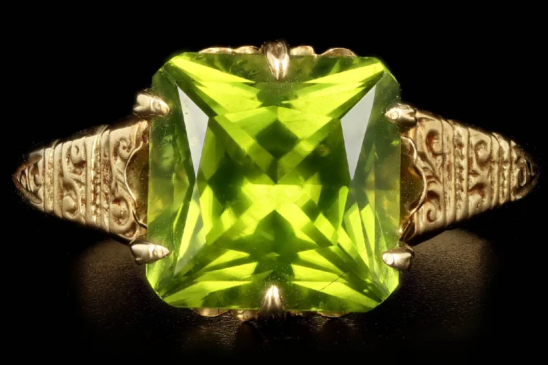 Victorian 18K Yellow Gold 2.75 Carat Peridot Ring