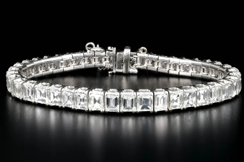 Platinum 20 Carat Carré Cut Diamond Bracelet